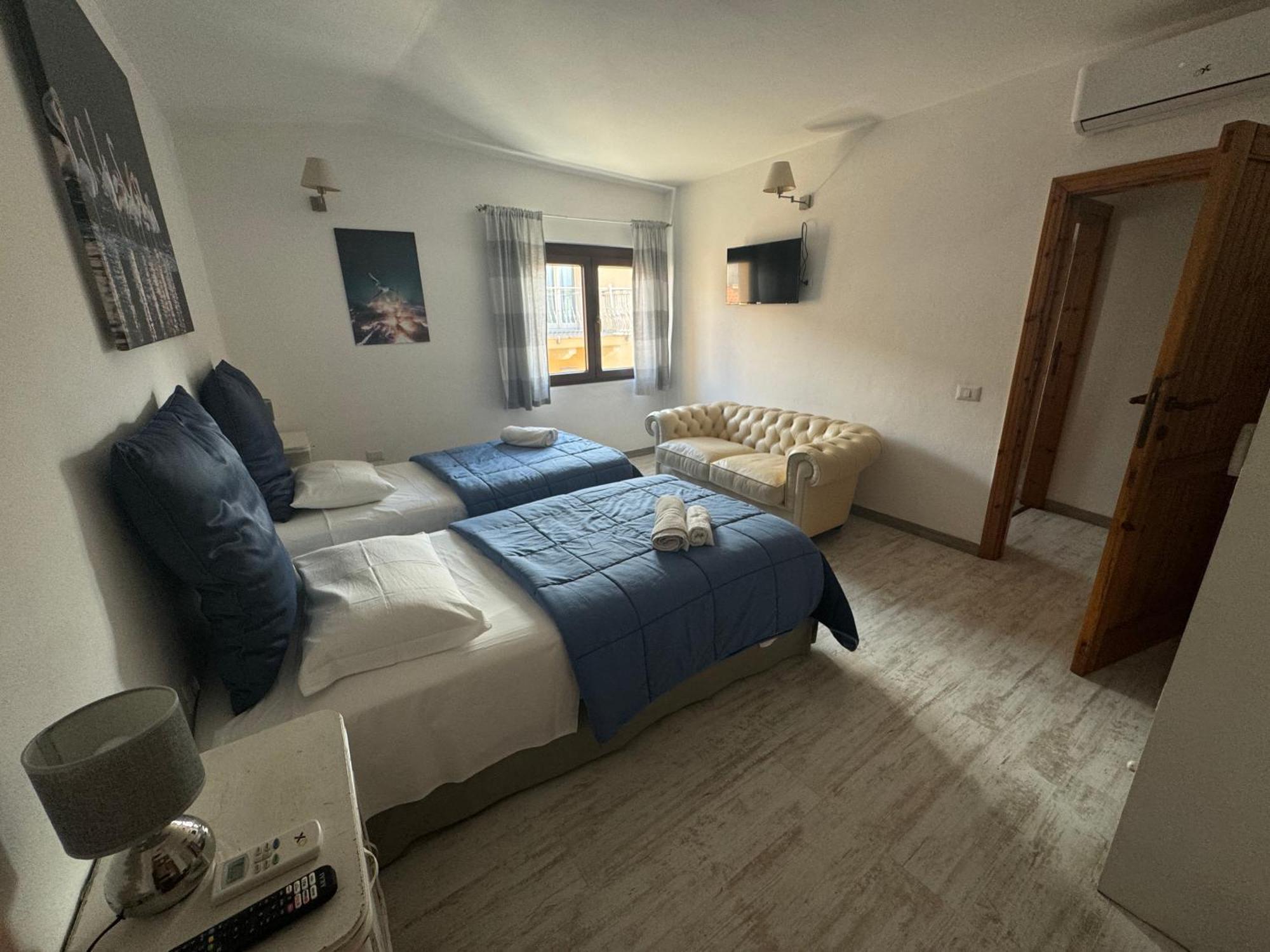 Pm 1 Via Armando Diaz Guest House Olbia Eksteriør bilde