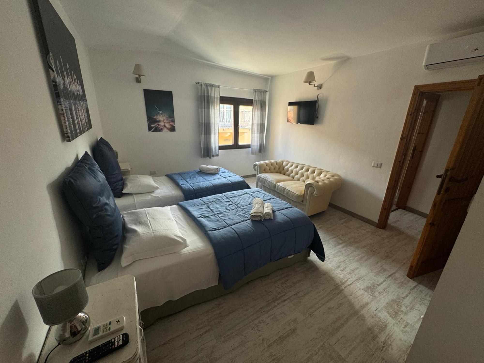 Pm 1 Via Armando Diaz Guest House Olbia Eksteriør bilde